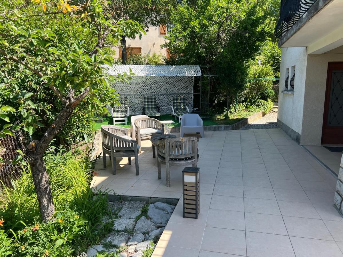 Bnb Castellane Chambre D'Hotes B&B المظهر الخارجي الصورة