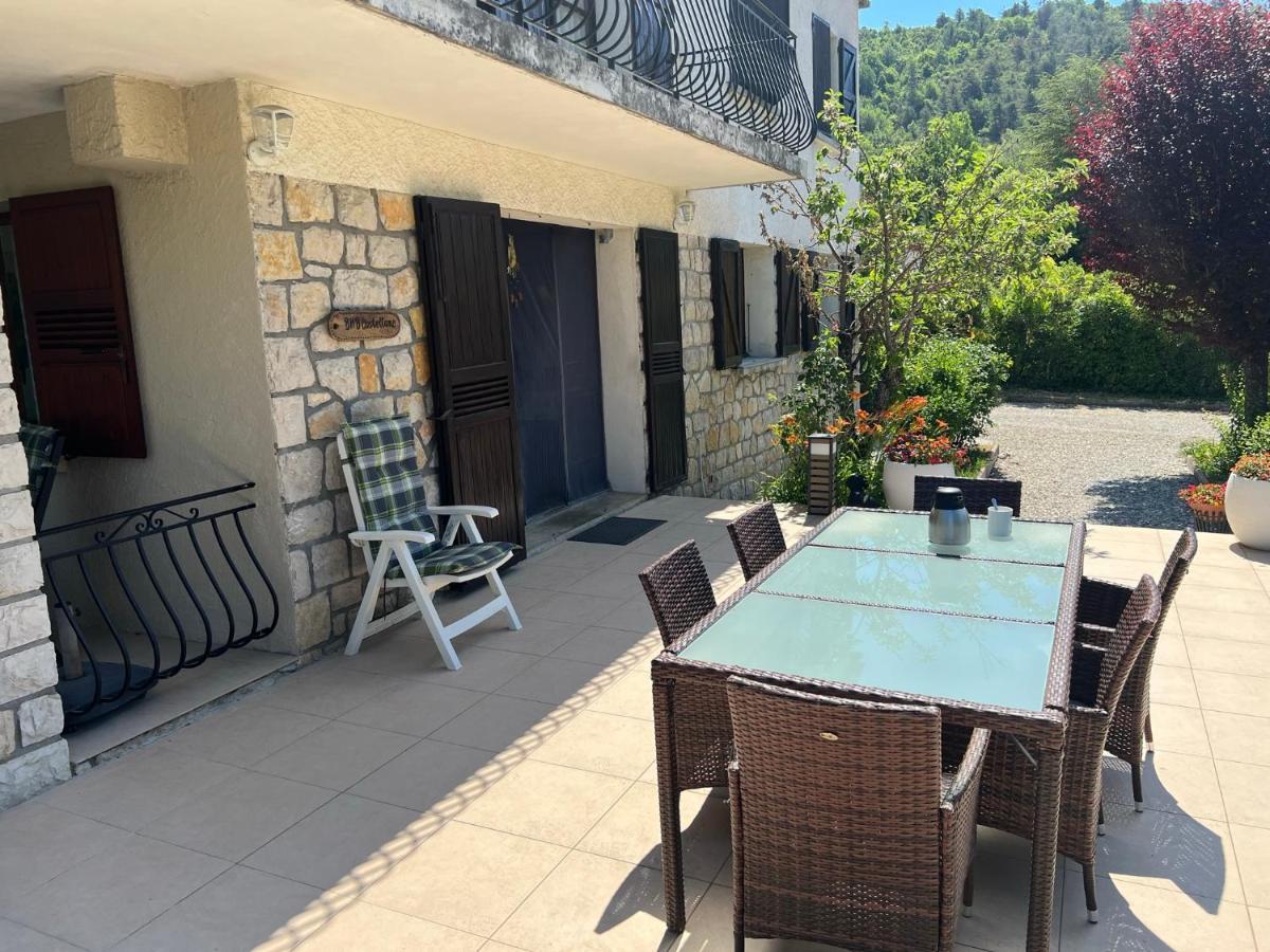 Bnb Castellane Chambre D'Hotes B&B المظهر الخارجي الصورة