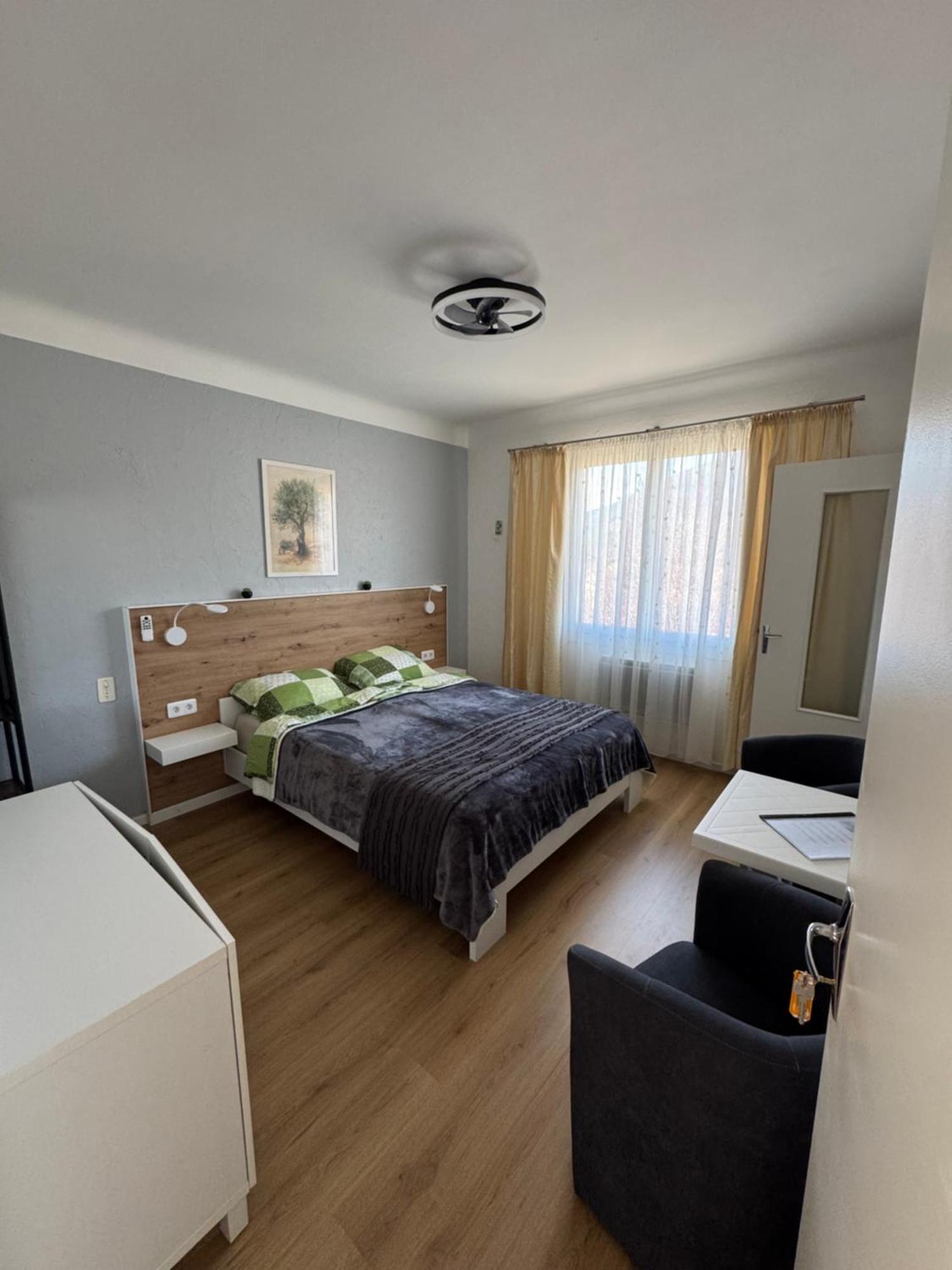 Bnb Castellane Chambre D'Hotes B&B المظهر الخارجي الصورة