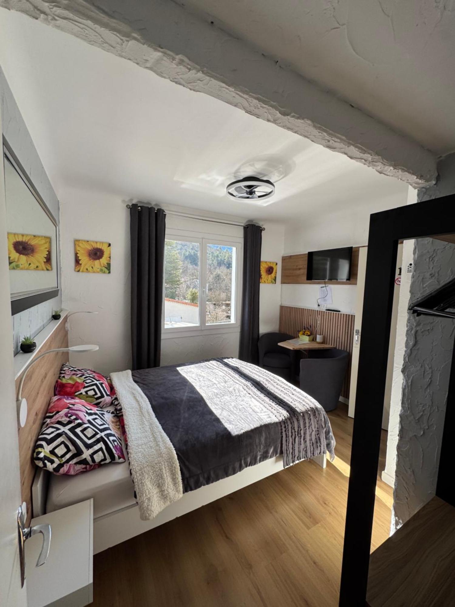 Bnb Castellane Chambre D'Hotes B&B المظهر الخارجي الصورة